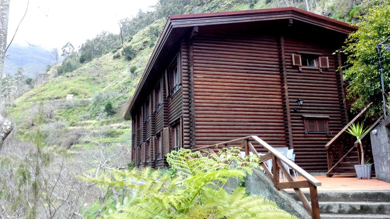 ホテル ドリソル ポザーダ ドス ヴィンハティコス  Serra de Água エクステリア 写真